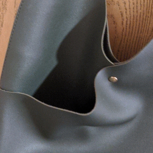 Purse - Picture 2 of 3